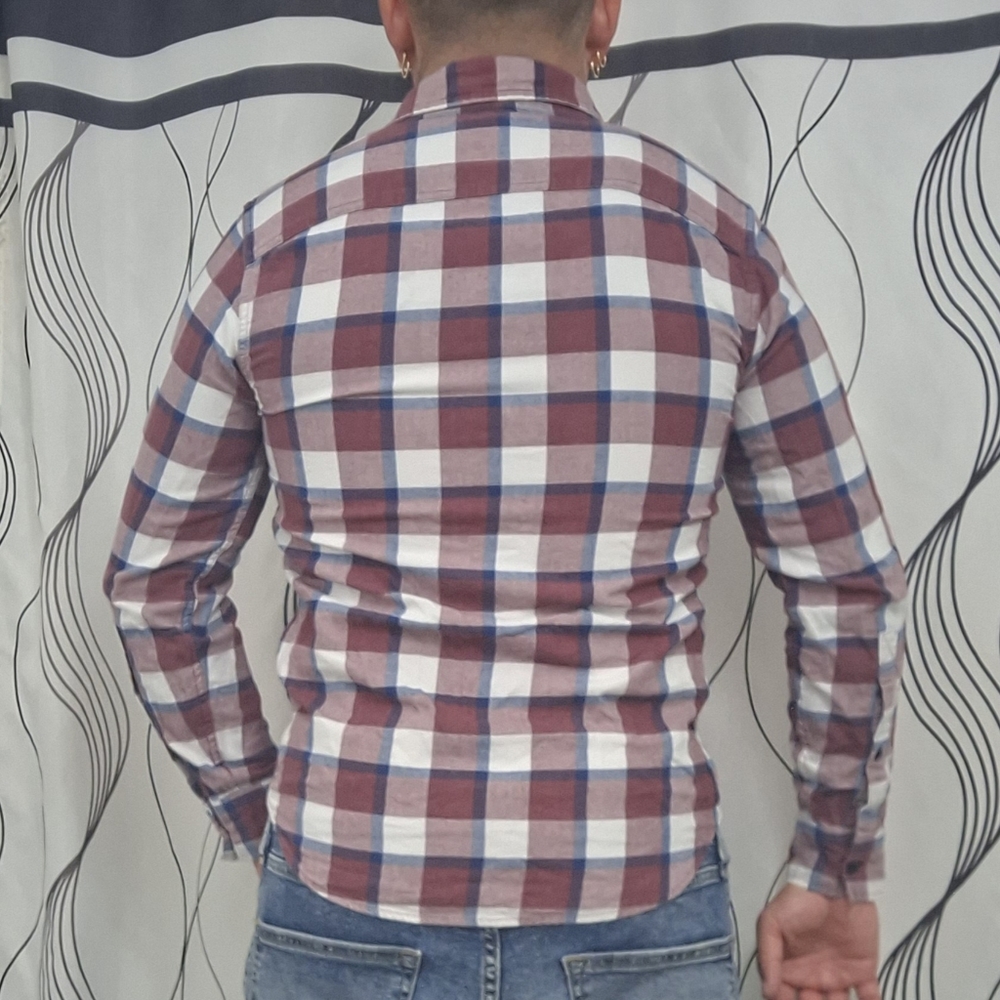 Hollister men's plaid long sleeve button down shirt - Picture 3 of 7